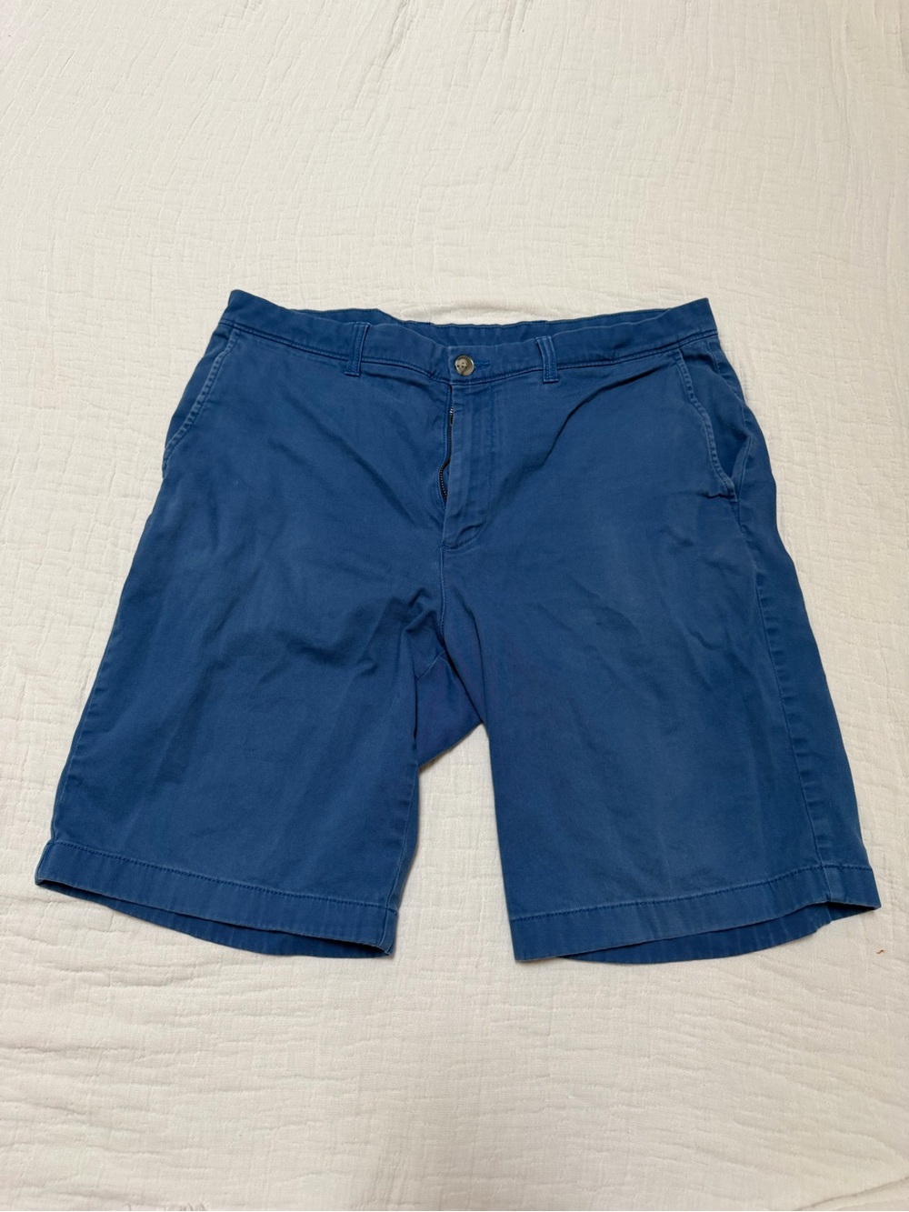 Roundtree & Yorke Men's Navy Blue Flat-Front Shorts